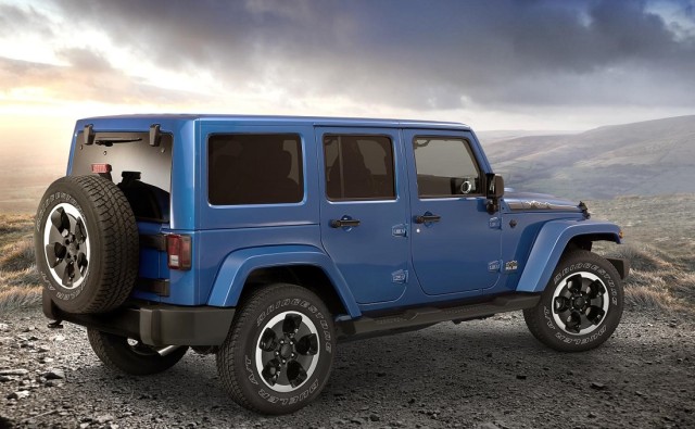 2014 Jeep Wrangler Unlimited Polar Edition (6).jpg